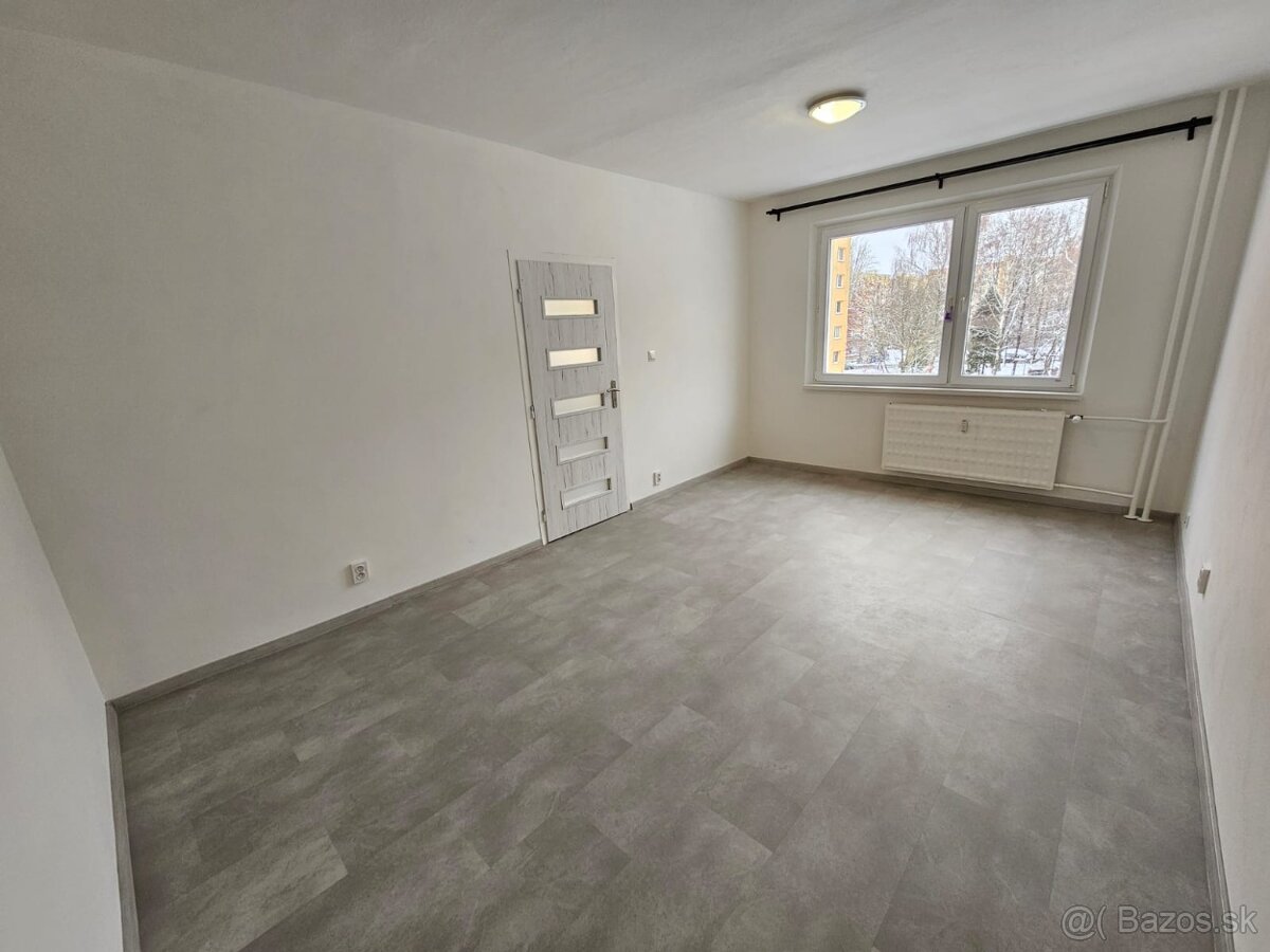 1-IZBOVY NOVO ZREKONSTRUOVANY BYT V ZILINE NA PRENAJOM - 5