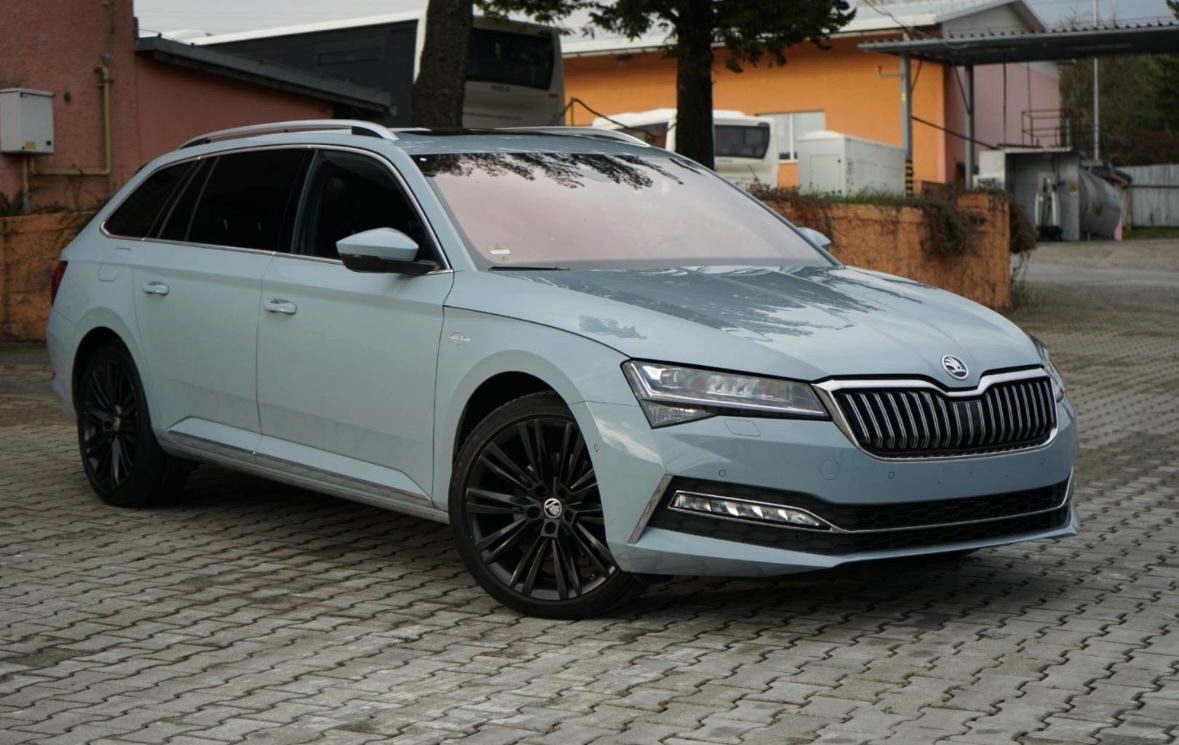✔️ Škoda Superb Combi 2.0 TDI SCR L&K DSG - 5