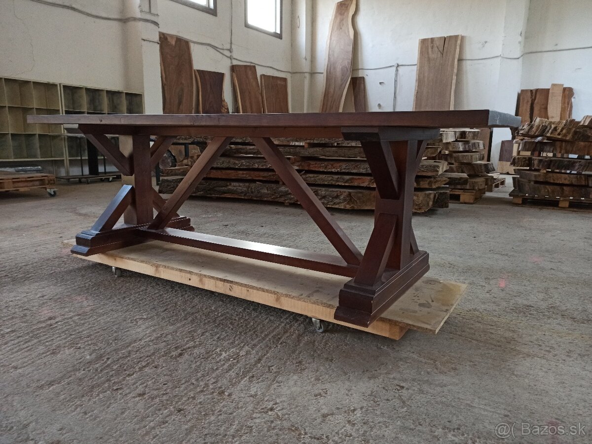 Celomasívny stôl do štýlového interiéru. - 5