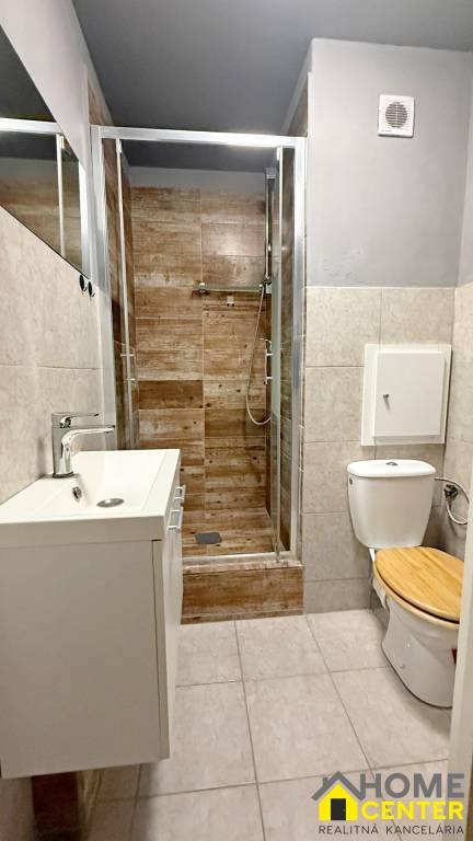 Prenájom 1izbový krásne zrekonštruovaný byt v blízkosti cent - 5