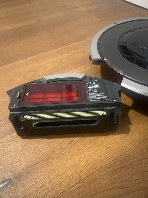 Robotický vysávač iRobot Roomba 870 - 5