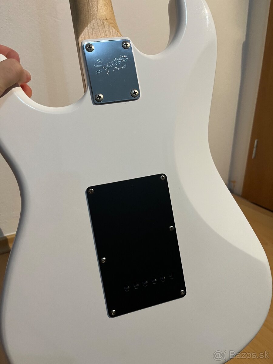 Fender Squier Affinity Stratocaster - 5