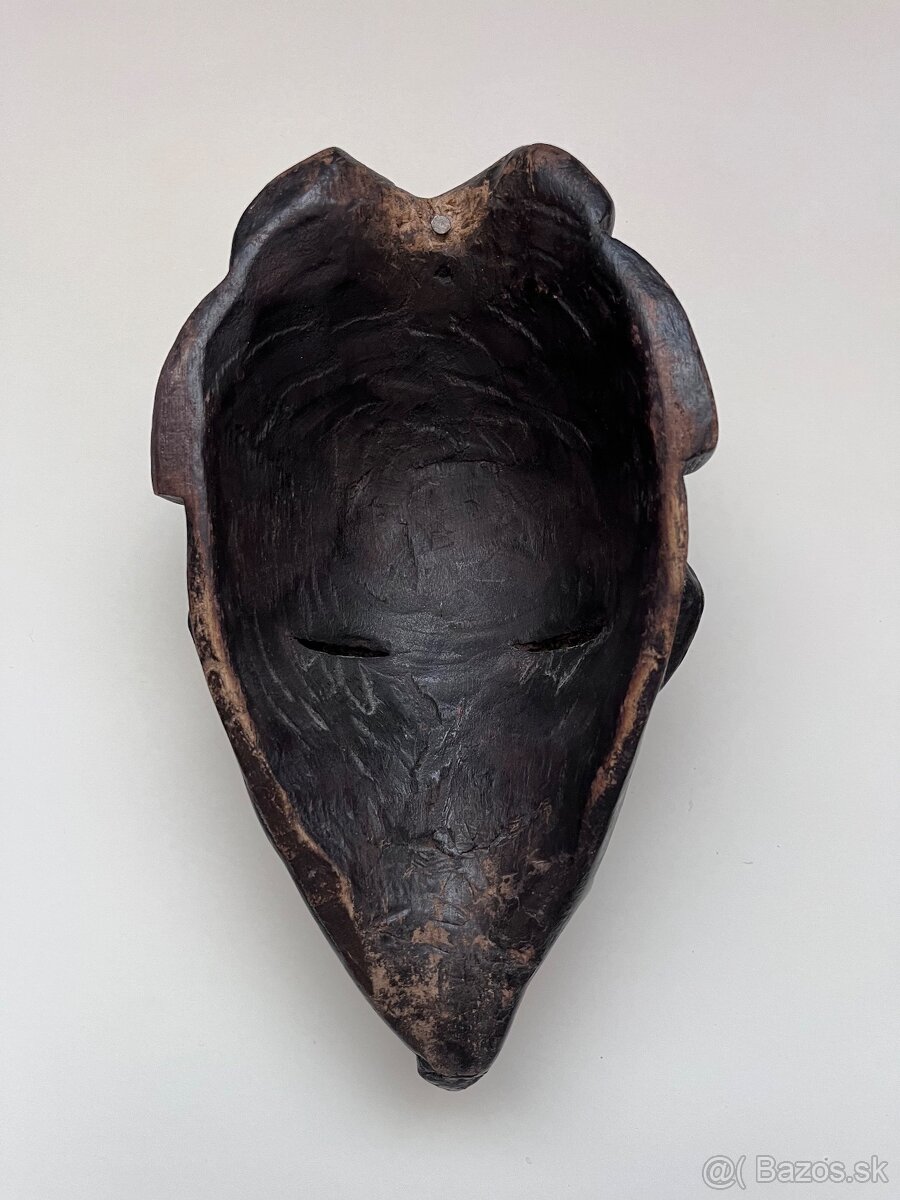 Africka maska zdobená mincami - 5