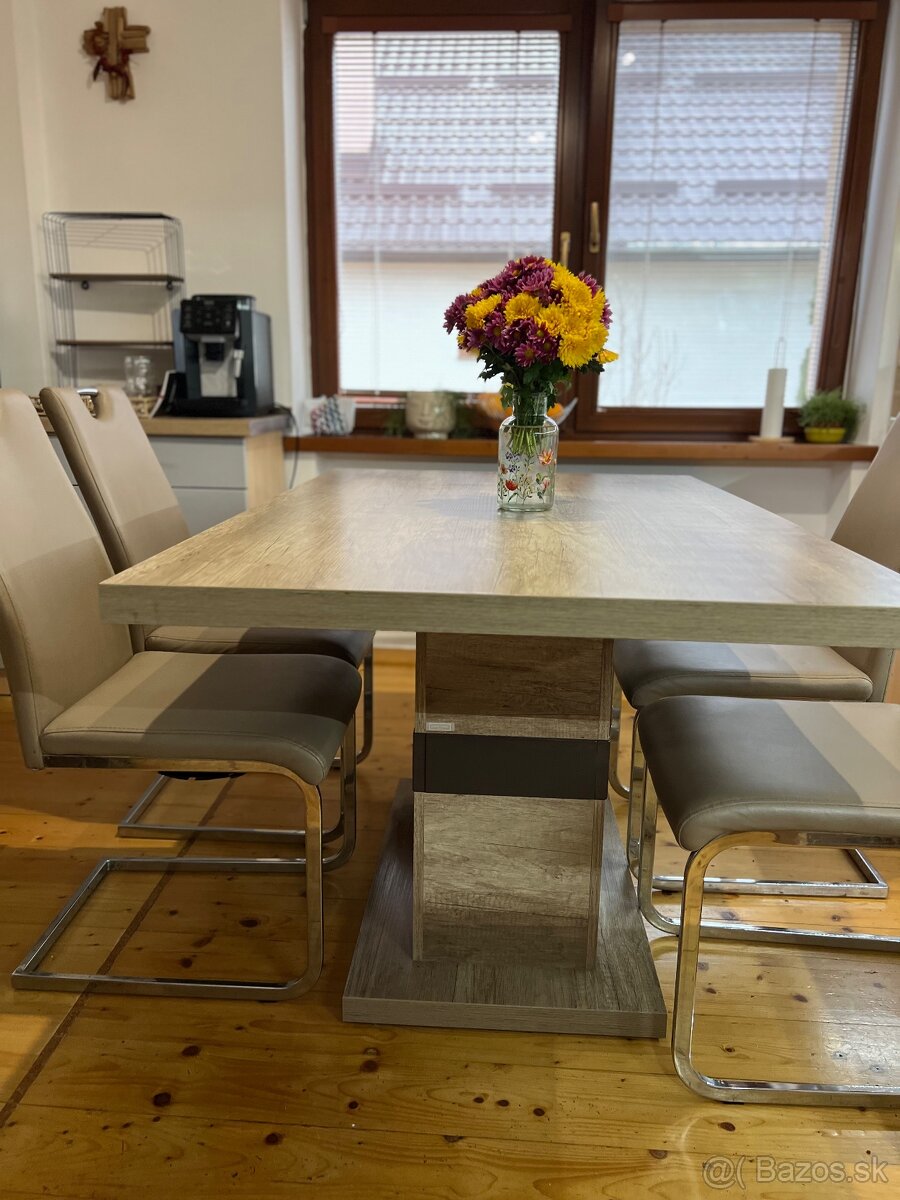 Jedálenský stôl so 4 stoličkami - 5