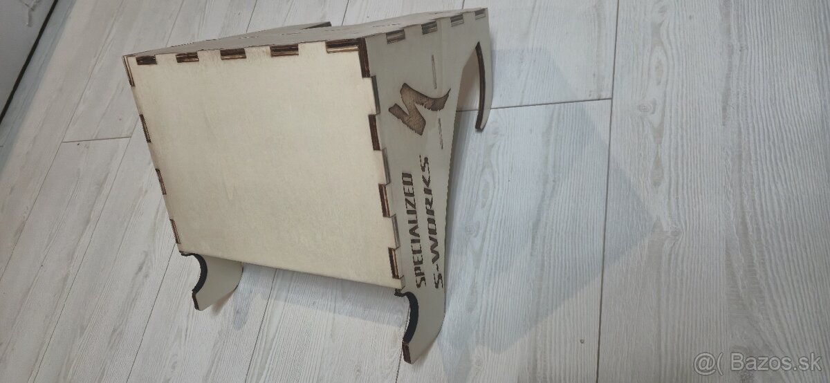 Stojan na bicykel na stenu - 5