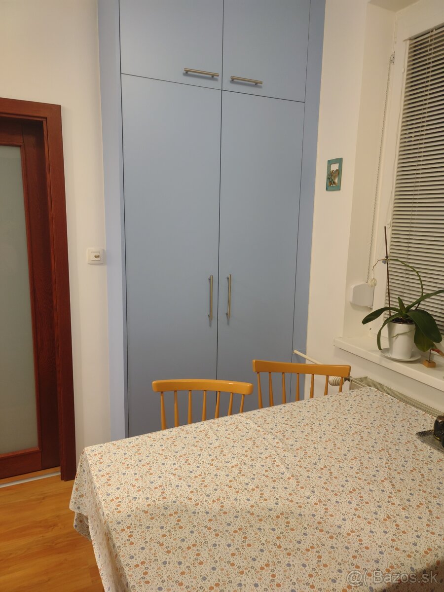 2 i byt na sídlisku Juh - 5