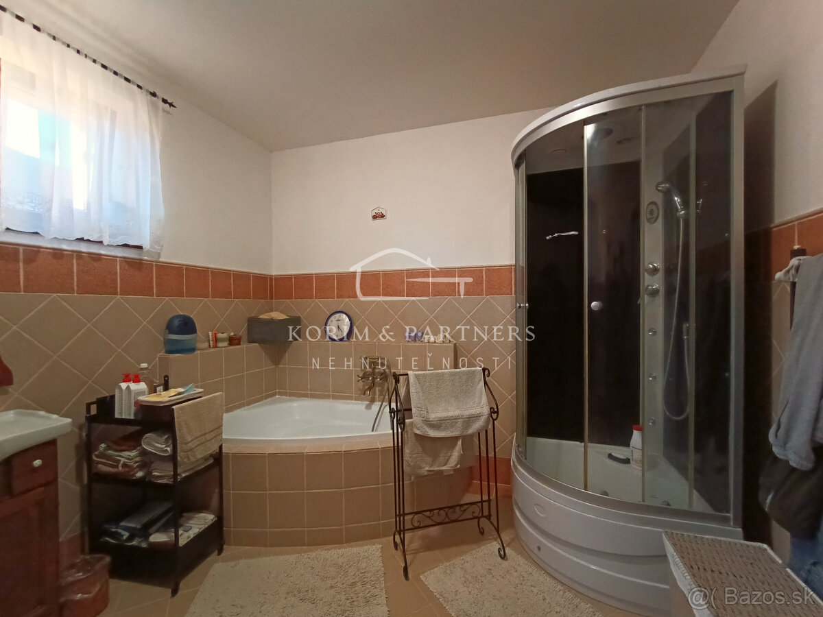 Bungalov so zimnou záhradou a garážou, Bajč - 5