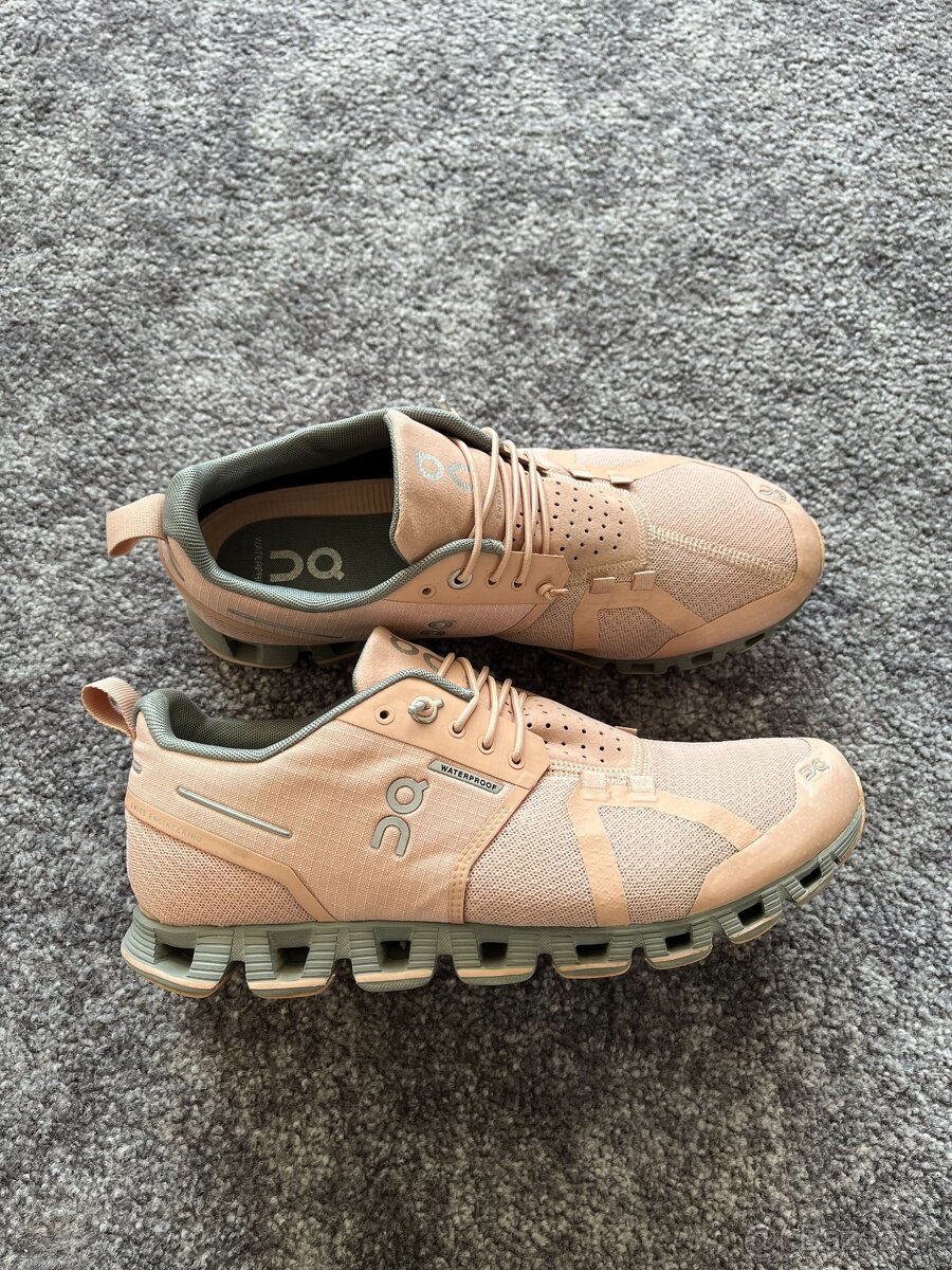 5x boty On Running Cloud velikost 39 - 5