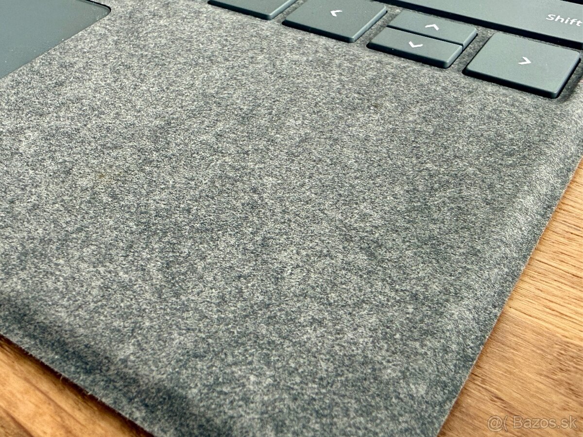 Microsoft Surface 10 PRO, ultra 5-135U, 1TB, 16GB RAM - 5