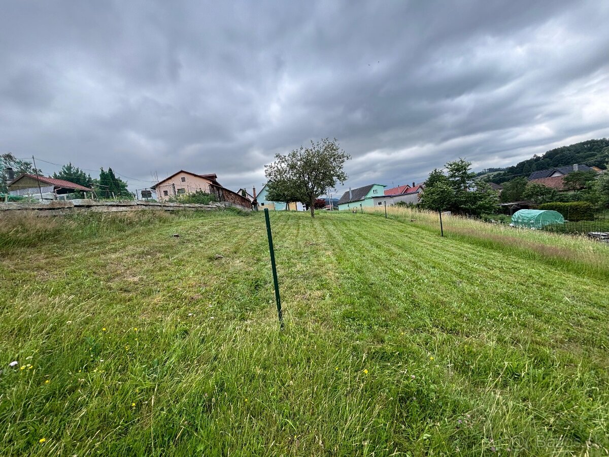 Rodinný dom s krásnym slnečným pozemkom – pohled 5