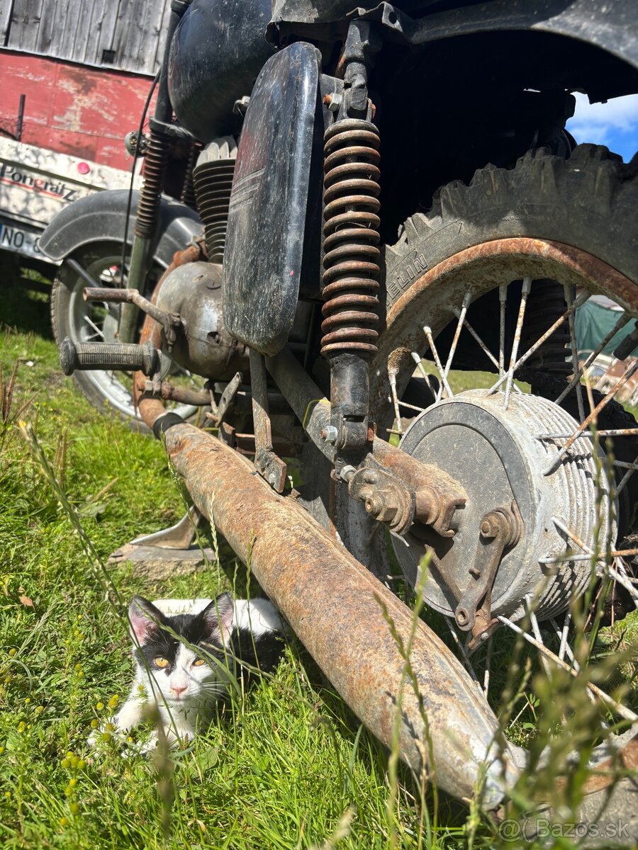 Jawa 250/559 - 5