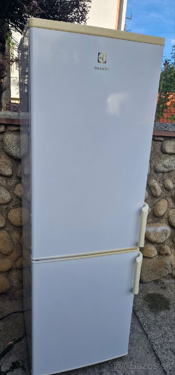 Electrolux chladnička s mrazničkou dole - 5