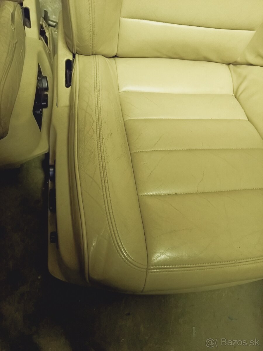 Béžove sedačky touareg 7l - 5