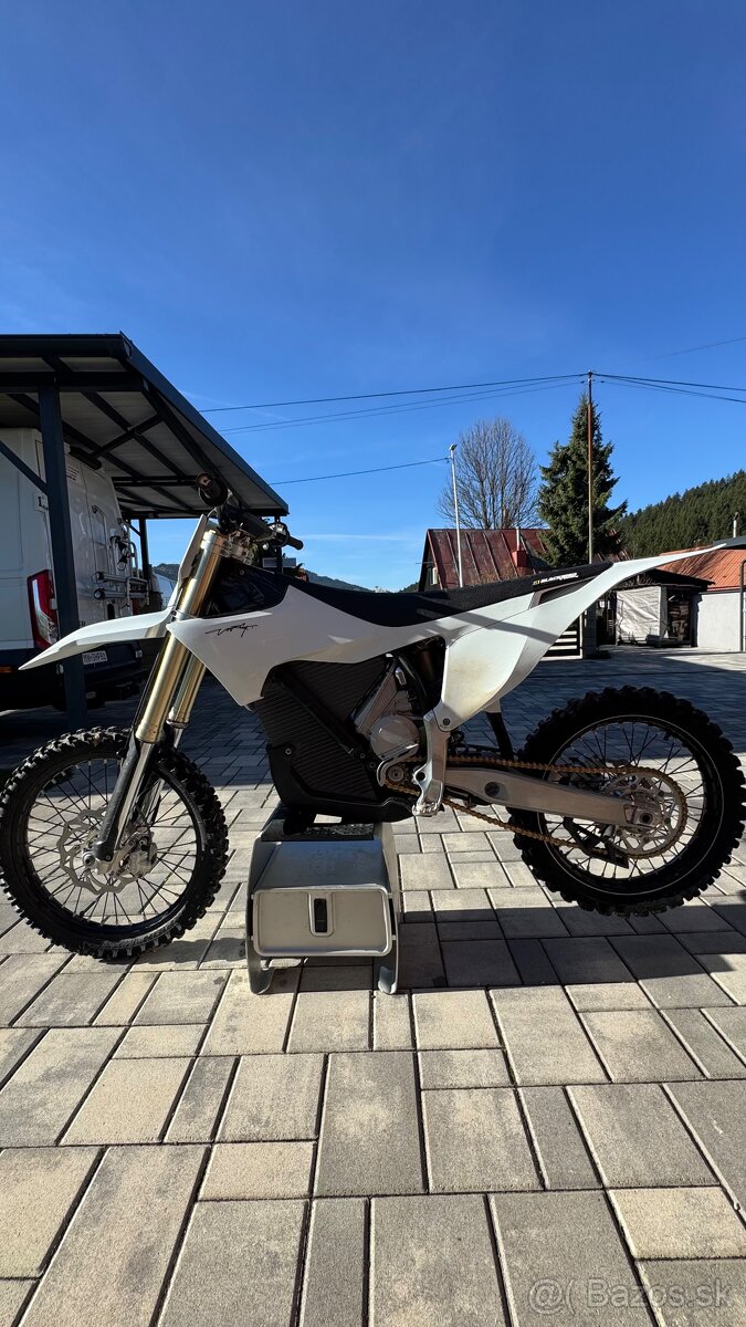 STARK VARG MX ALPHA 80HP ELEKTRICKÁ MOTORKA