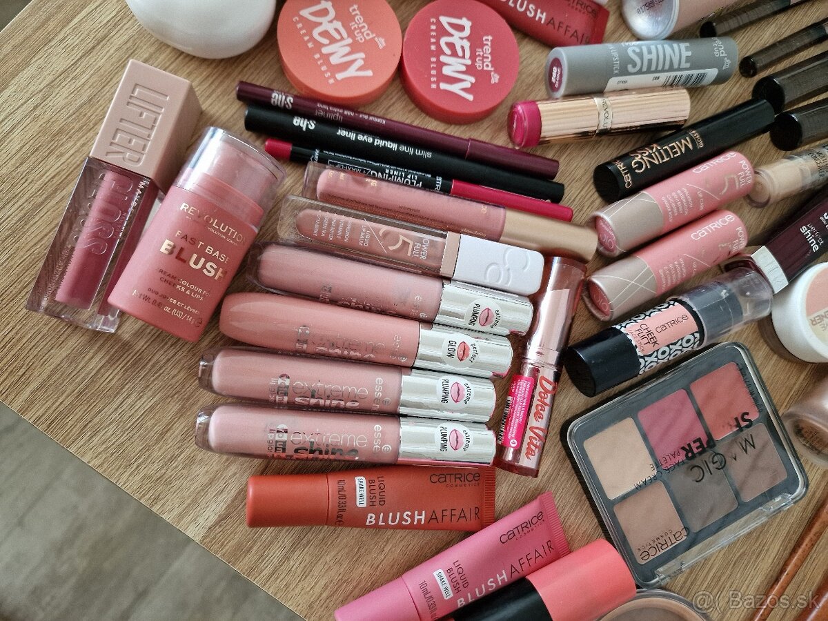 Veľký balík kozmetiky a štetcov - 5