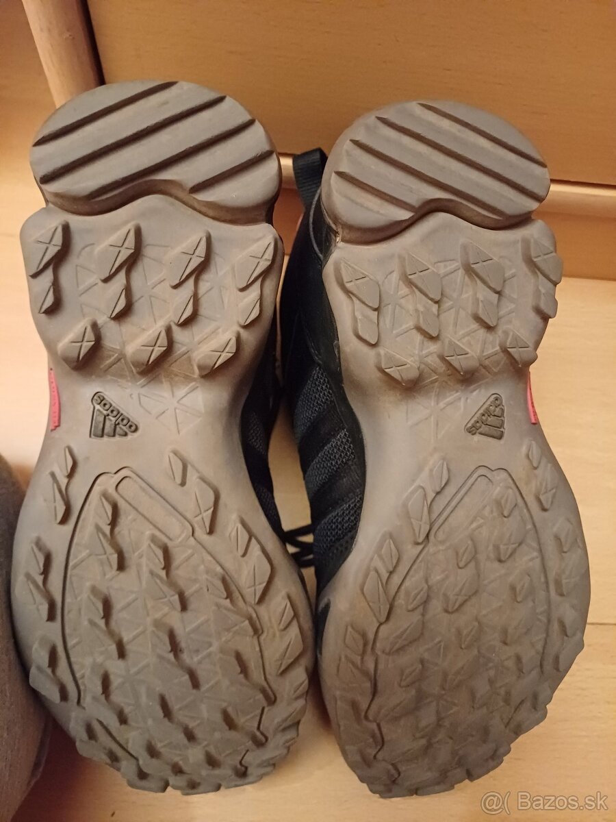 dámske turistické topánky Adidas AX2R Mid GTX vel. 37 - 5