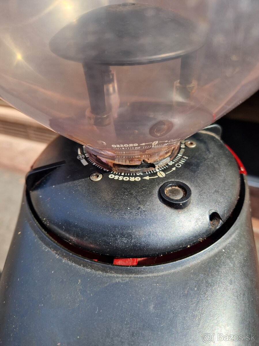 Profi gastro mlynčeky na kávu – talianske, spoľahlivé Wega - 5