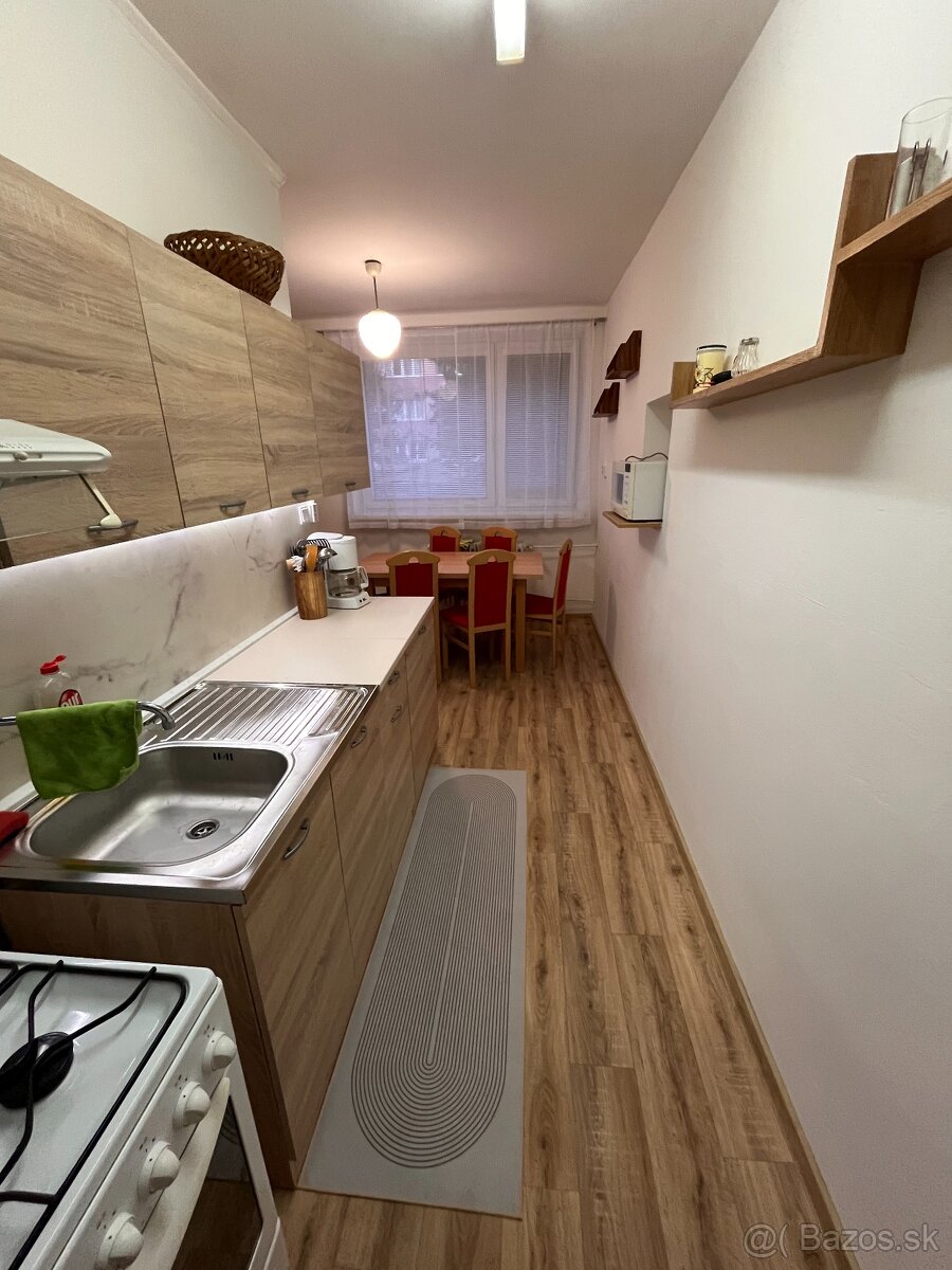 Prenájom 3 izbový byt - 5