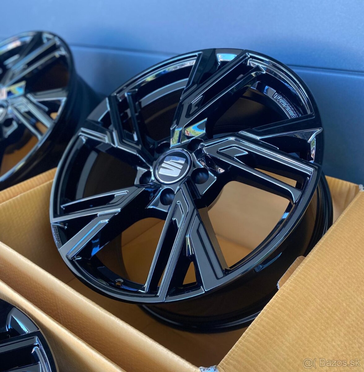 5x112 R18 MAM RS5 Black - 5