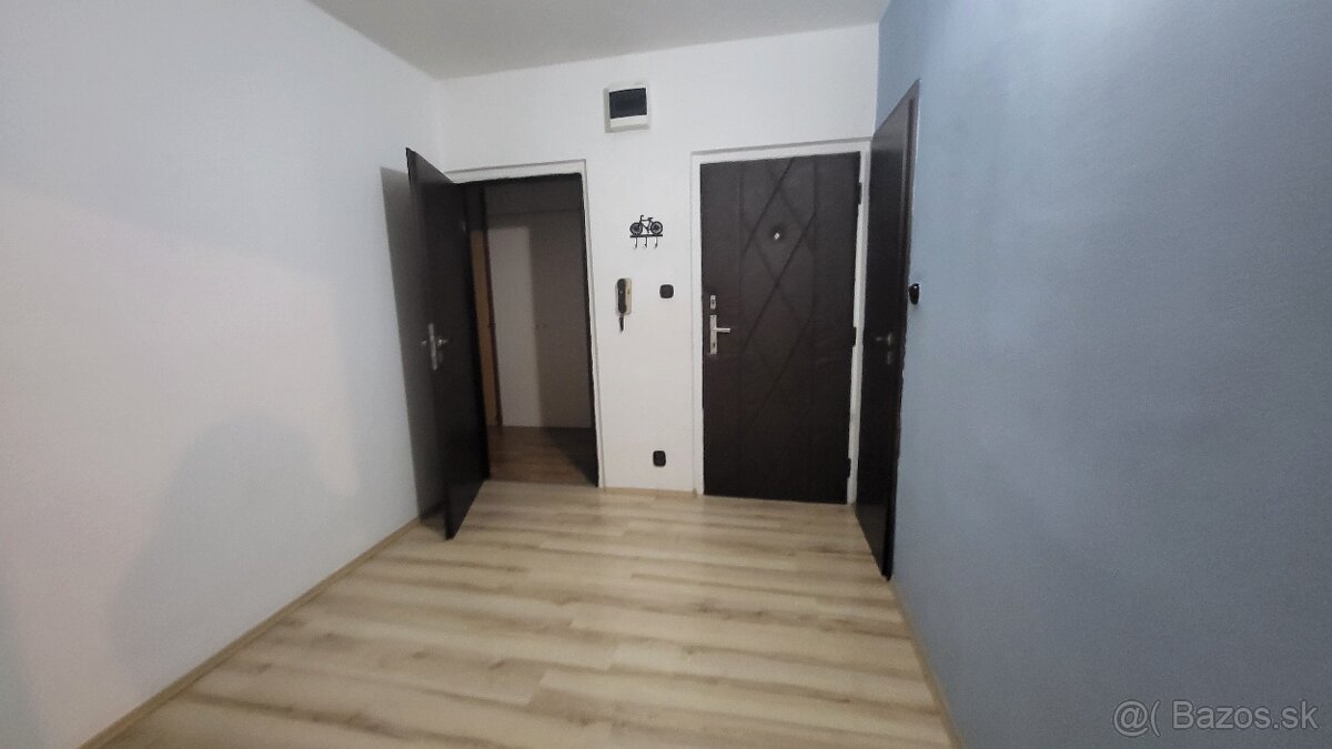Prenajmem 3-izbový veľký byt - 5