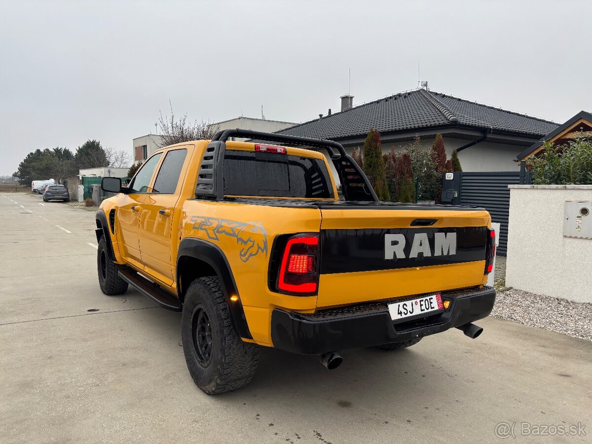 DODGE RAM 5,7 HEMI - 5