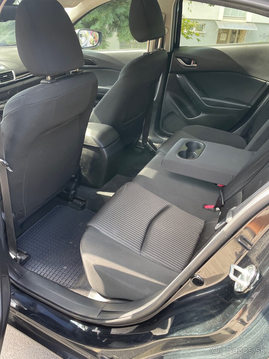Predám Mazda 3 Skyactiv 1,5 i, 74 kW , 2014 - 5