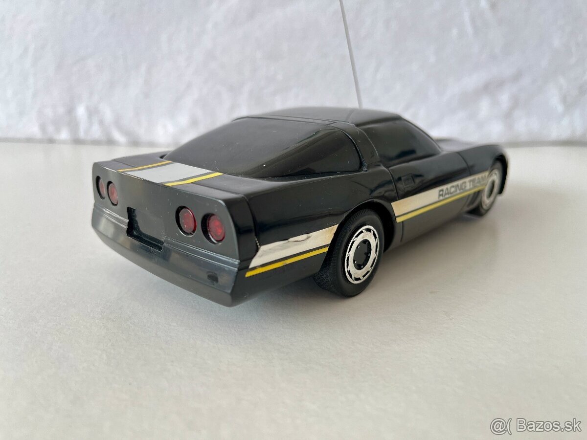 Retro RC auto Chevrolet Corvette C4 - 5
