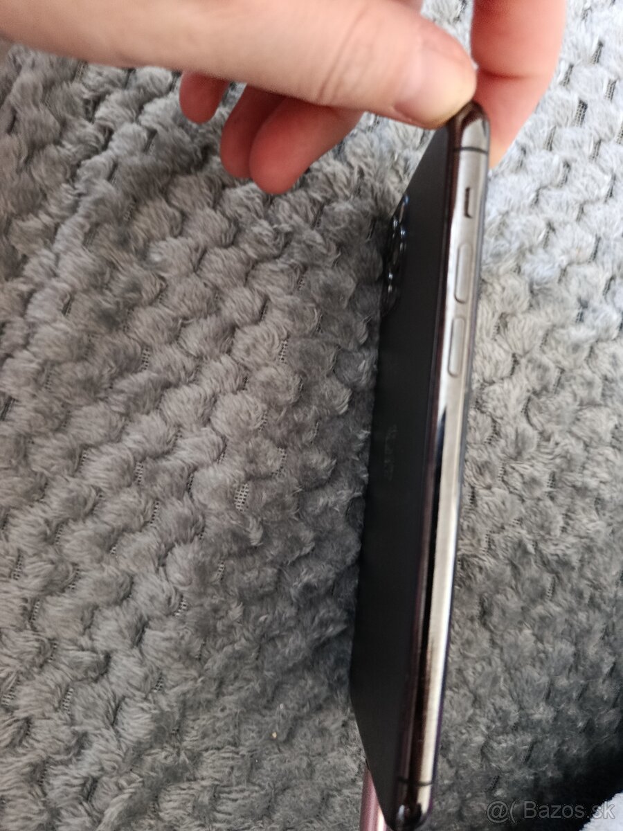 Predám iphone 11pro 256GB - 5