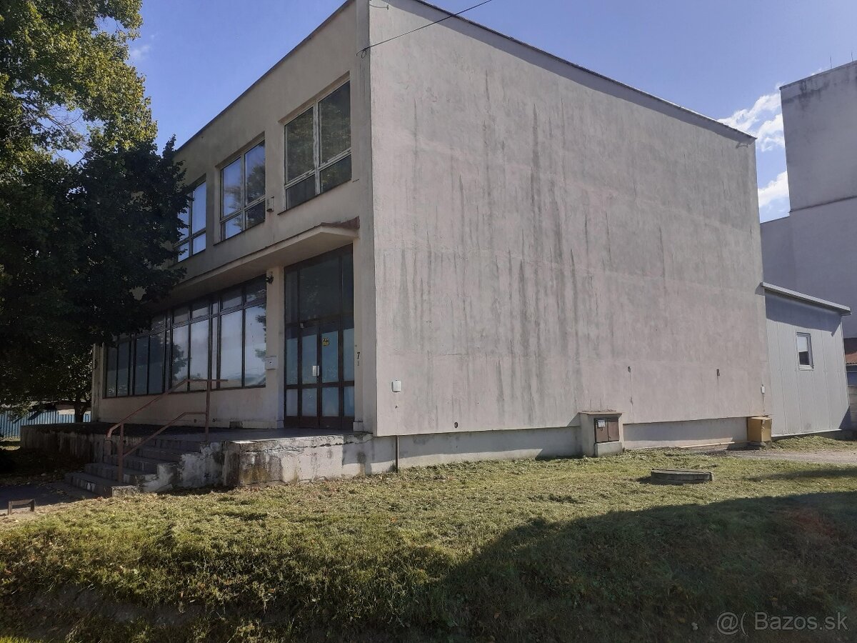 Priemyselná budova v Partizánskom - 5