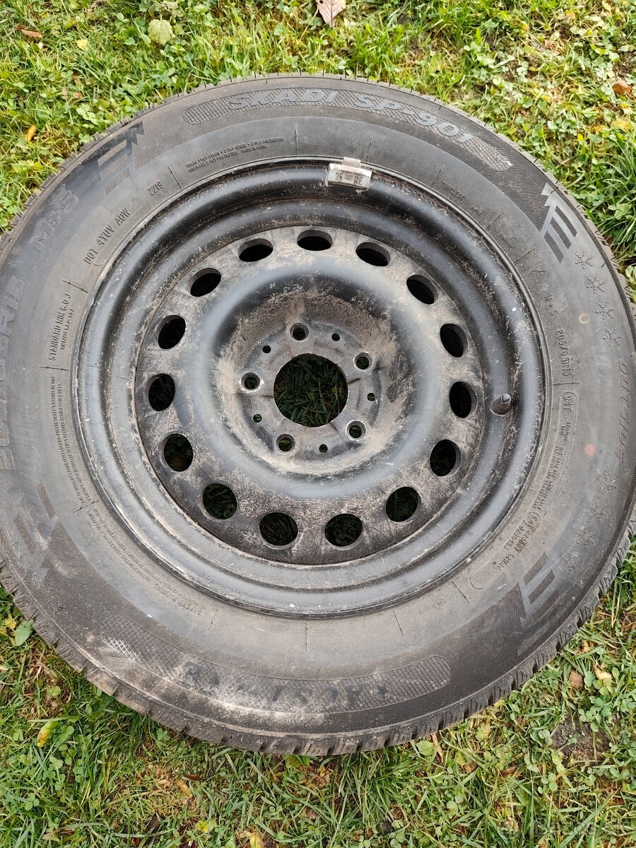 Predám kolesá BMW 205/65/15 - 5