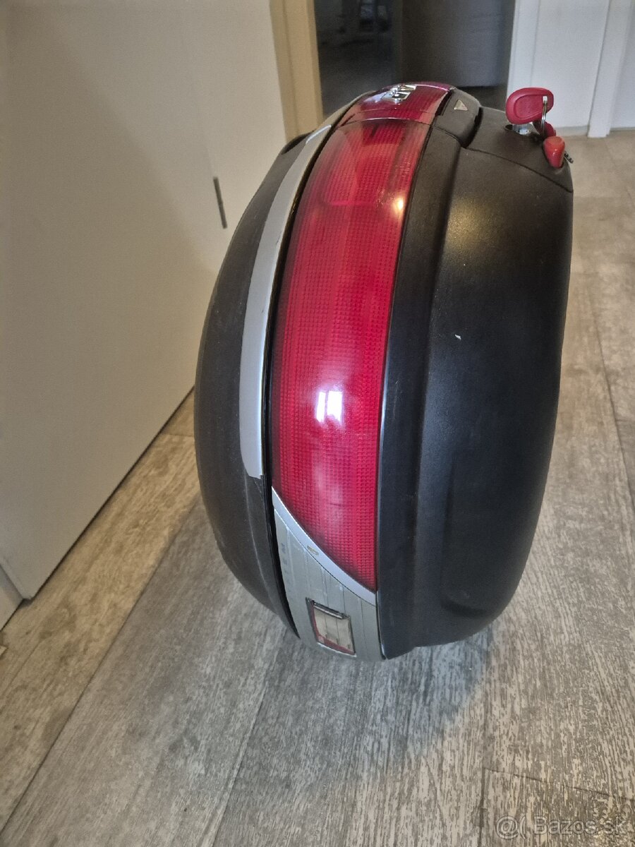 Kufor GIVI MAXIA 2 52l na 2 prilby + držiak - 5
