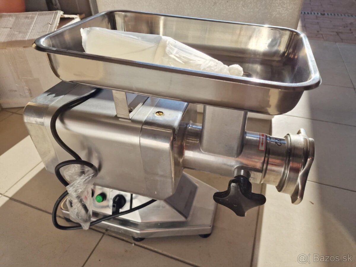 Predám mlynček na mäso + reznícky kurt - 5