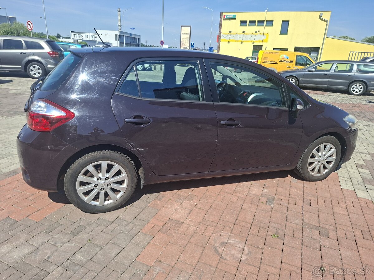 Toyota Auris 1,6,benzin 97 KW. - 5