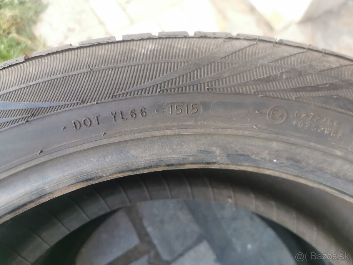 Predám Nokian SUV 235 50 r19 - 5