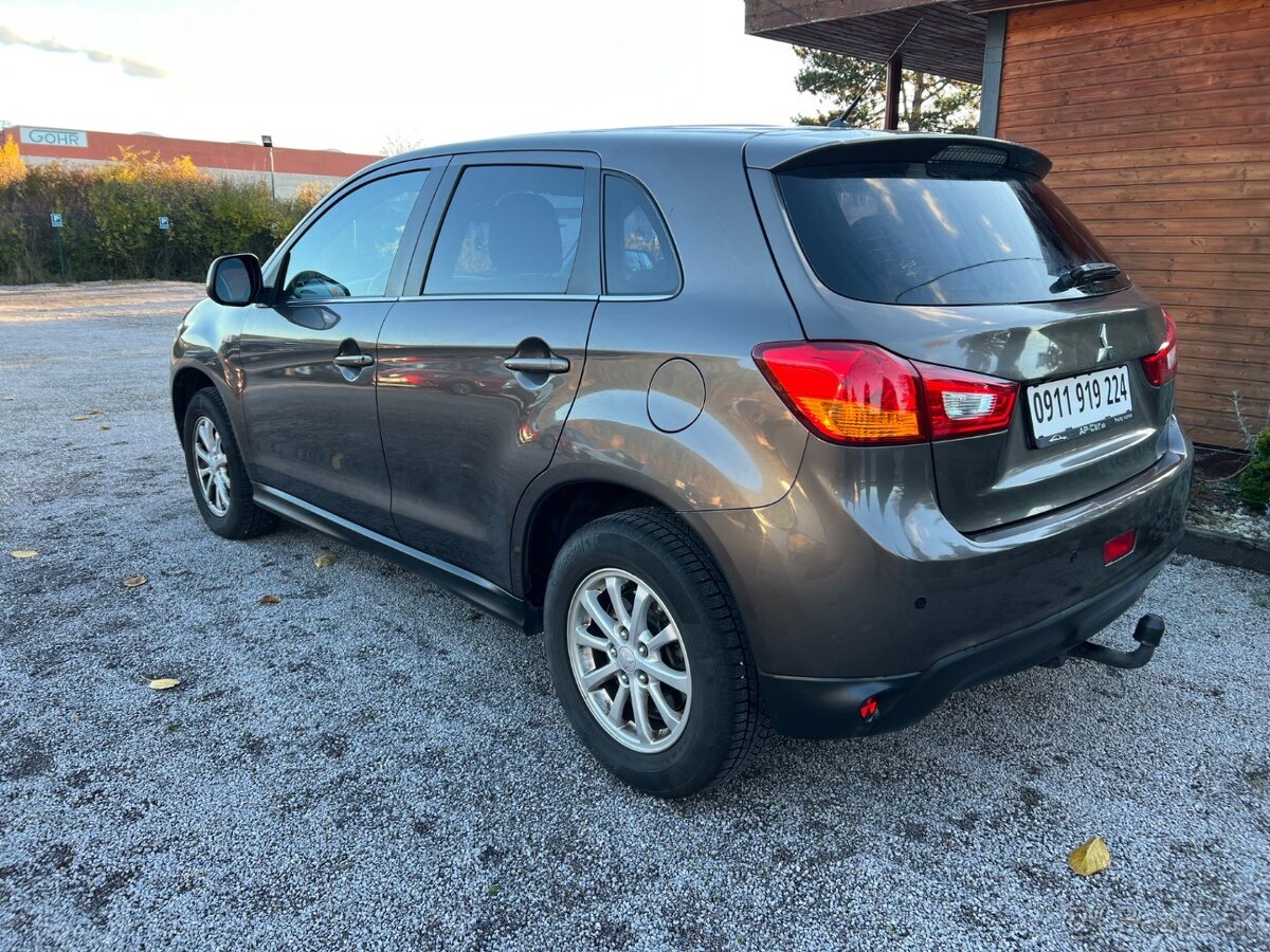 Mitsubishi ASX 2.2 DI-D Instyle+ 4x4 - 5