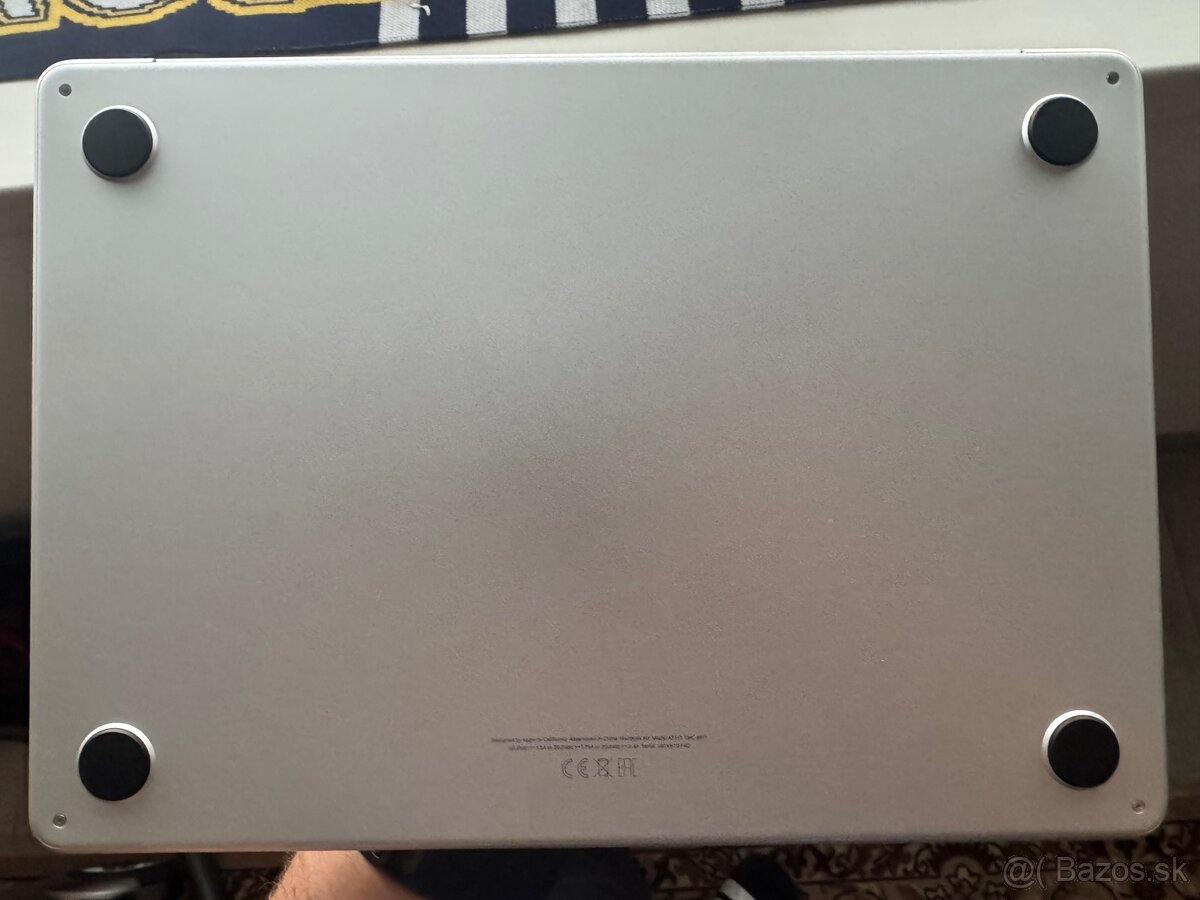 Predám MacBook Air M3 v Záruke do 2028 - 5