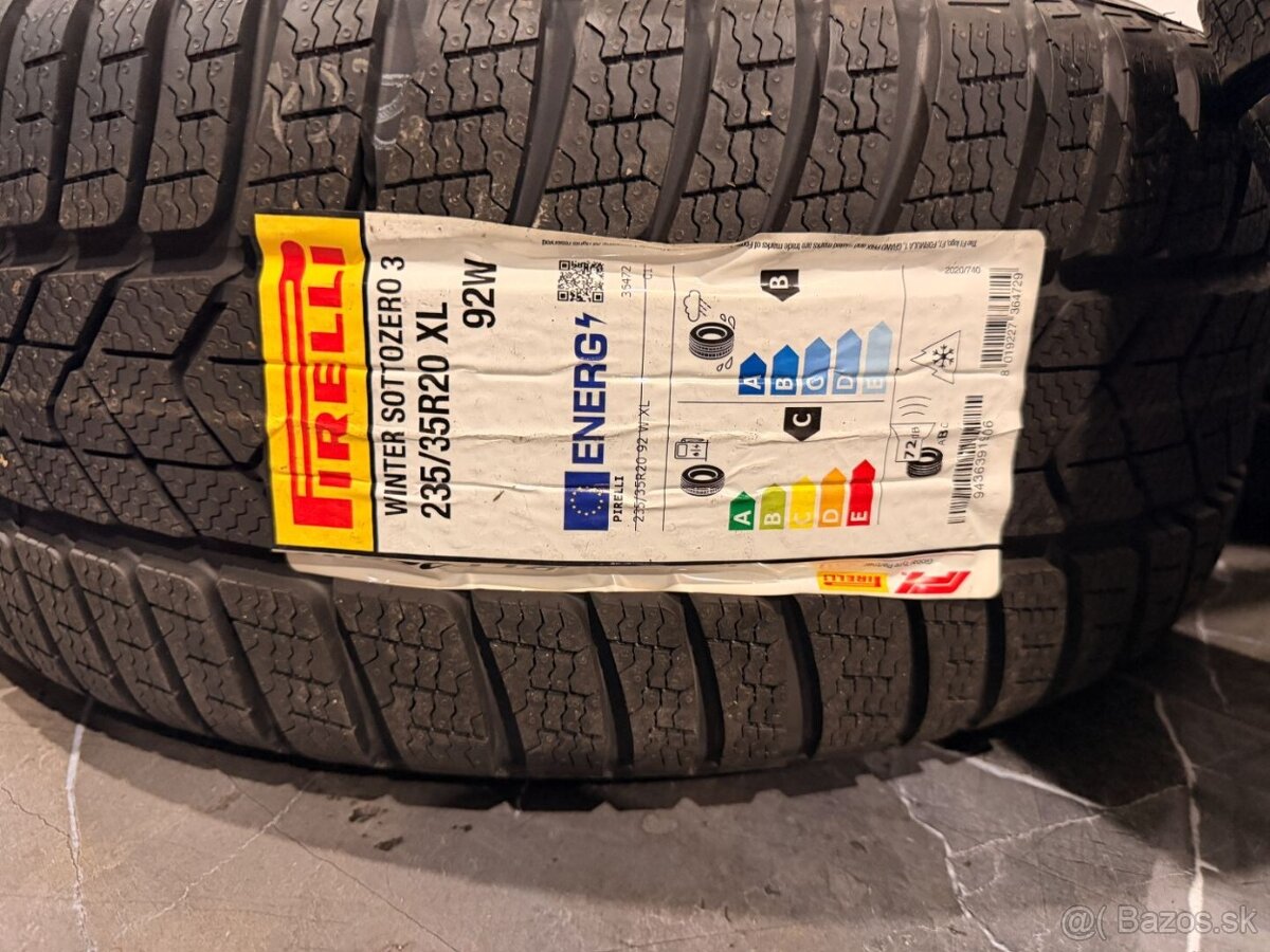 kolesa zimní Tesla Model 3 r20 1044267-00-A1 - 5