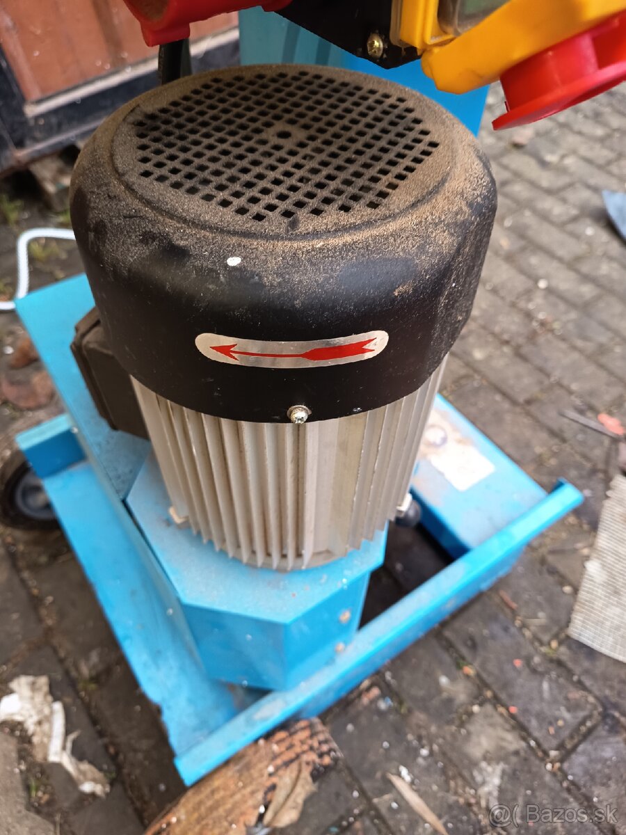 Hydraulická štiepačka - 5