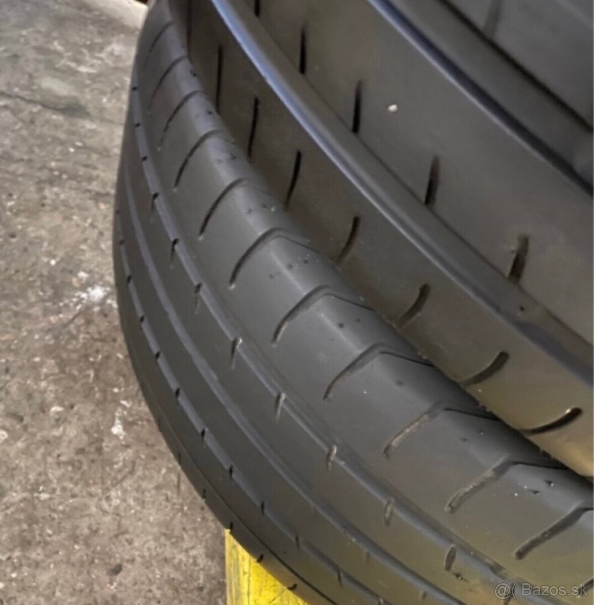 Yokohama 285/40 R21 letné - 5