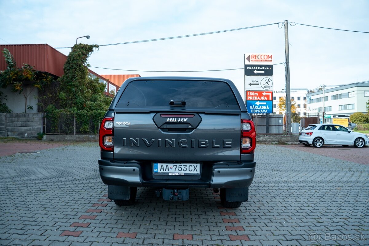 Toyota Hilux DC 2.8 I D-4D Invincible 4x4 A/T