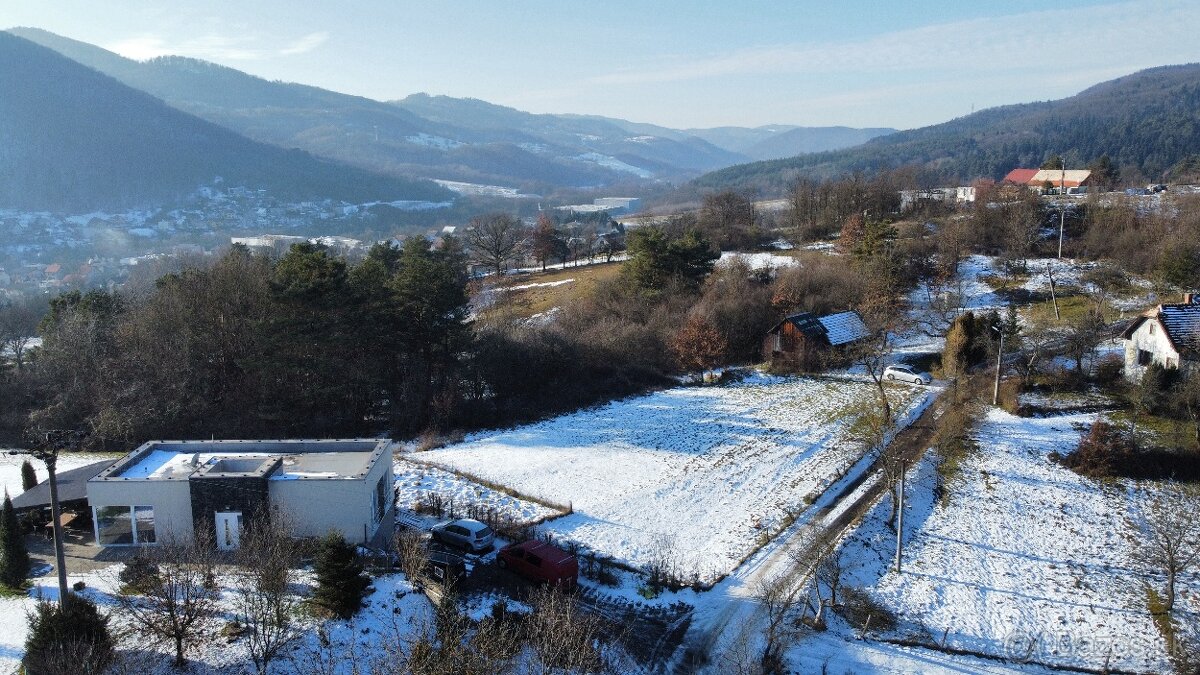 Na predaj slnečný stavebný pozemok s výhľadom v Žarnovici - 5