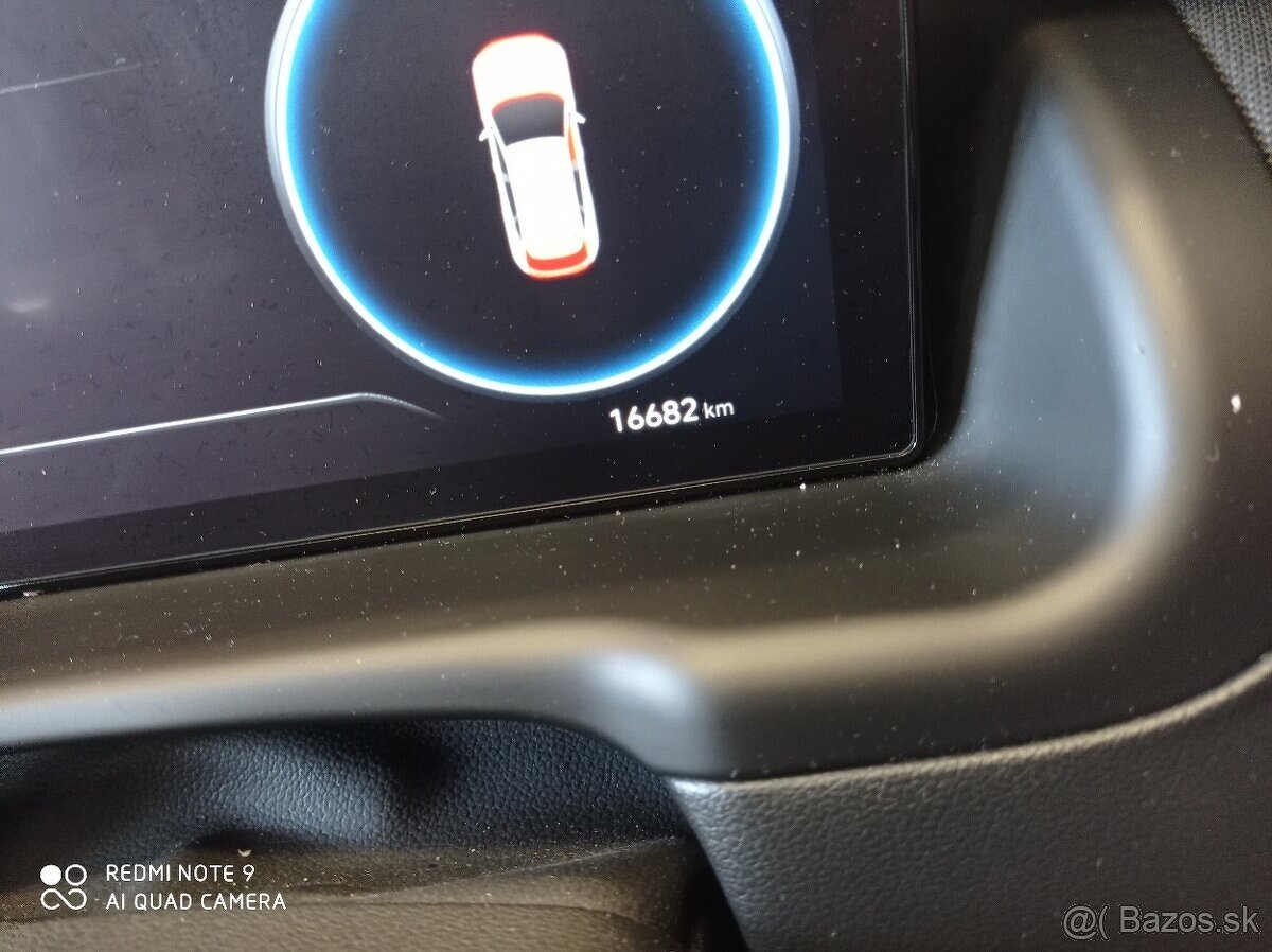 Zadný nárazník tucson NX4 400€ Kufor tucson NX4 600€ - 5