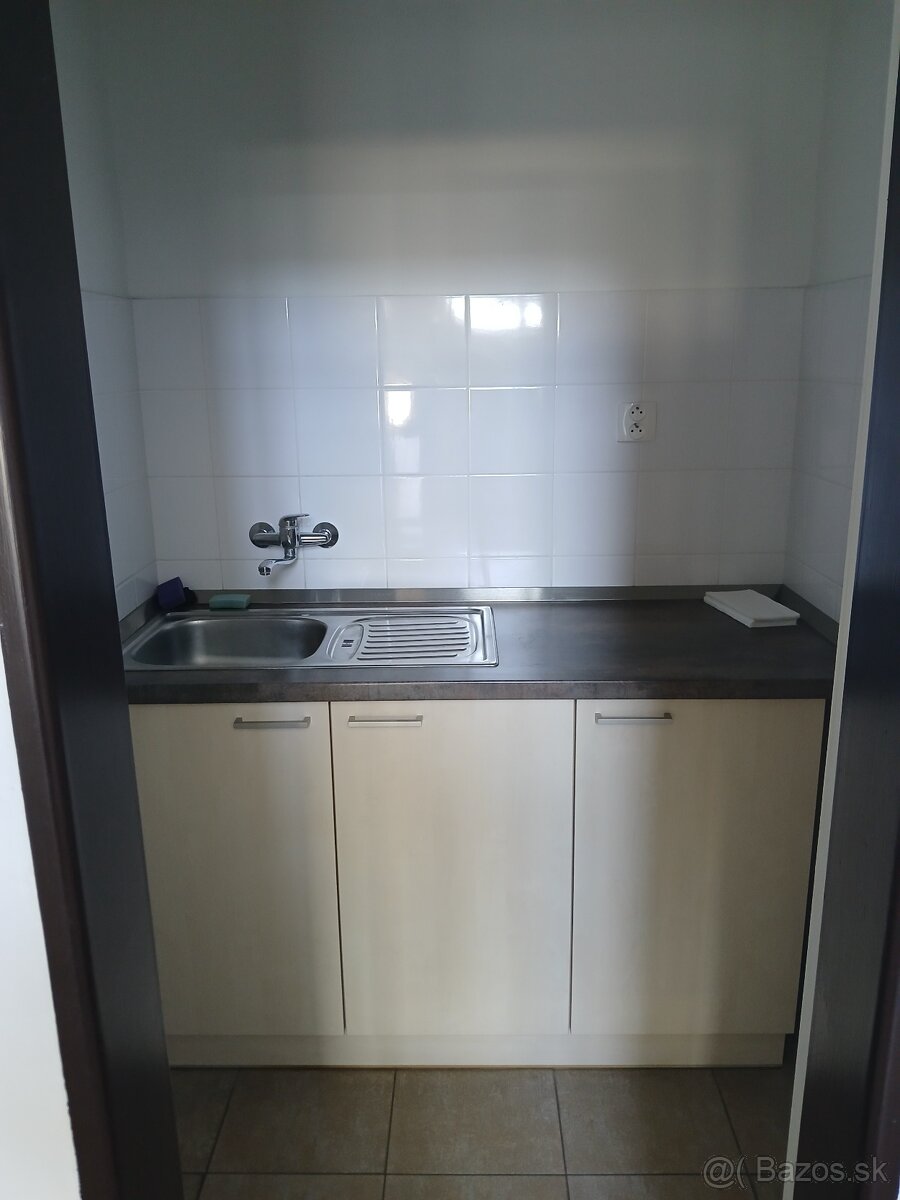 Kancelárie na prenájom - 5