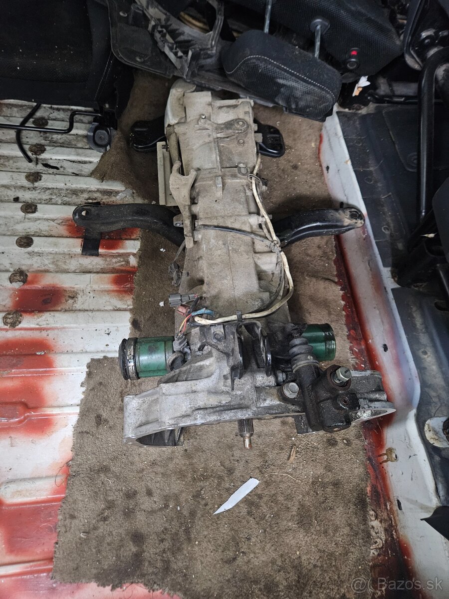 Predám náhradné diely Subaru XV 2,0D - 5