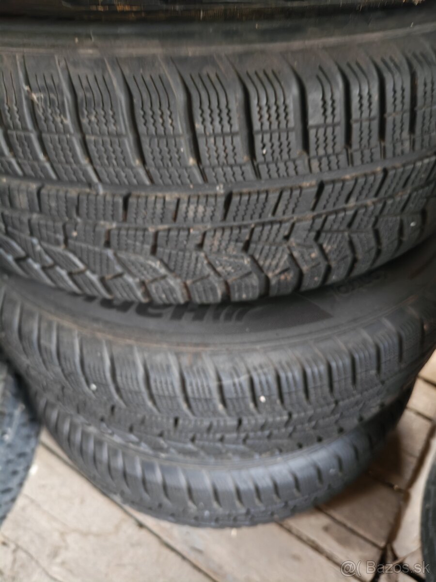 5x112 215 70 r16 - 5