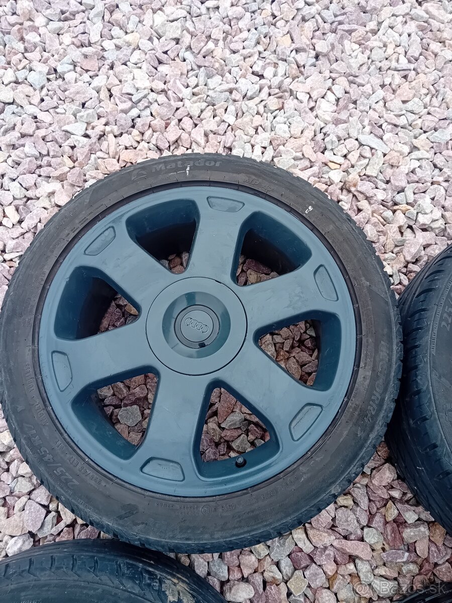 5x100 r17 audi Avus 7.5J et32 - 5