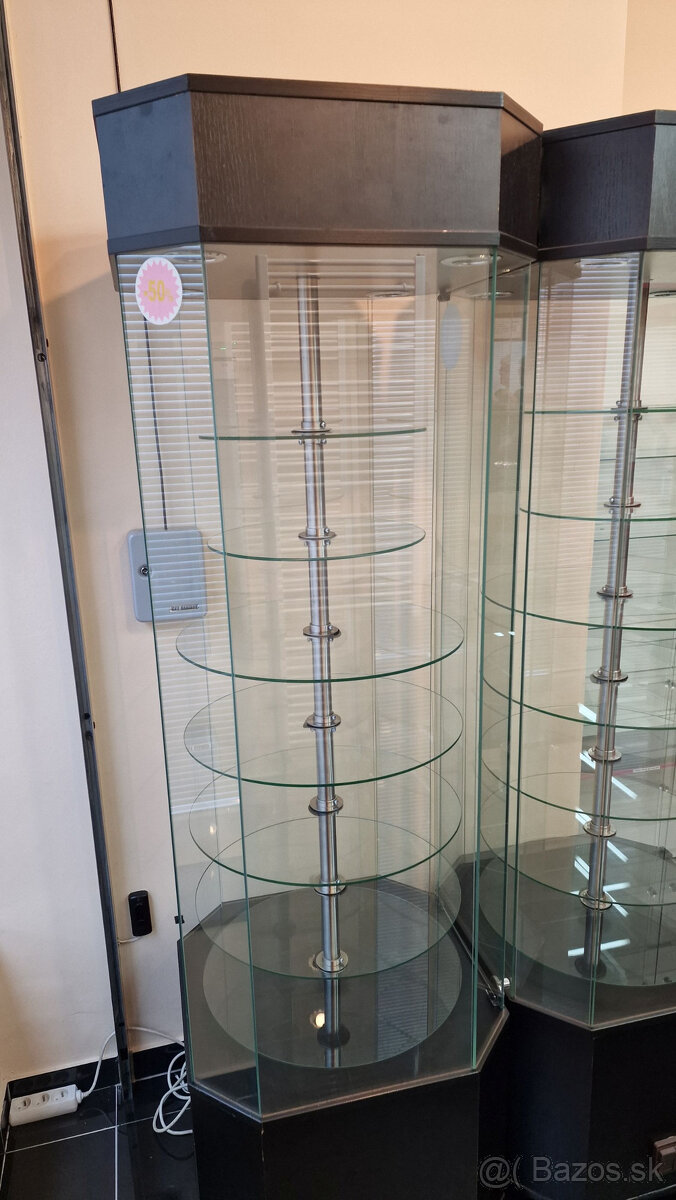 Otočný presklený stojan - vitrína - 5
