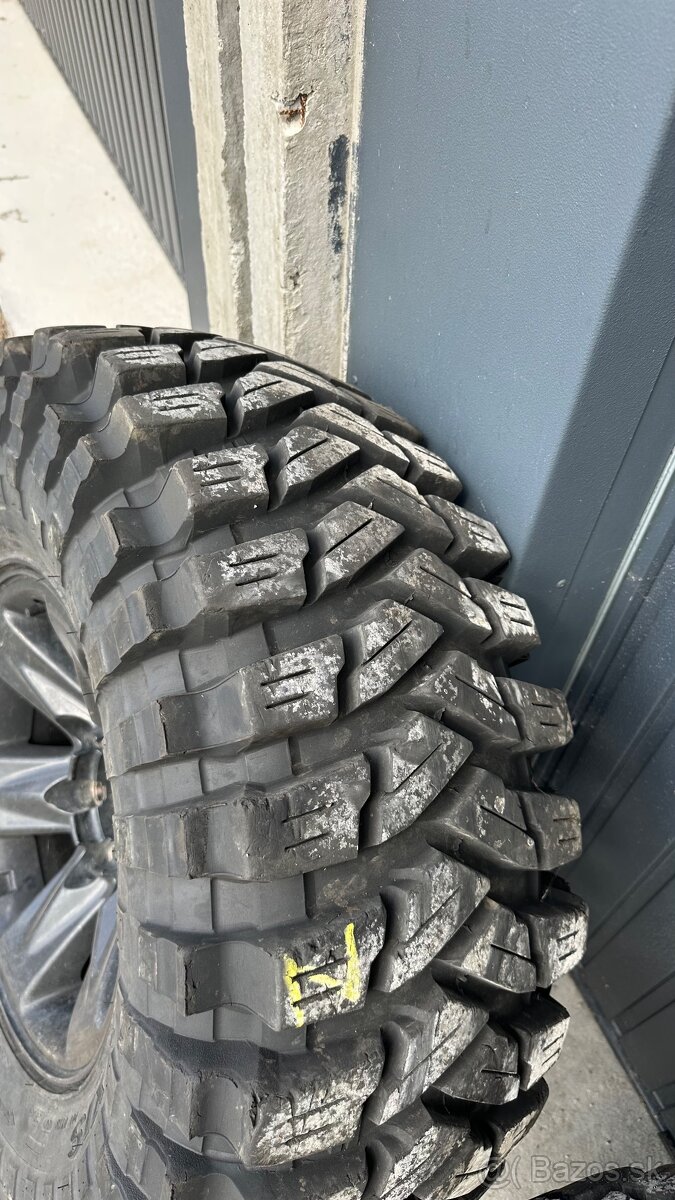 35x12,5 r16 Maxxis Trepador - 5