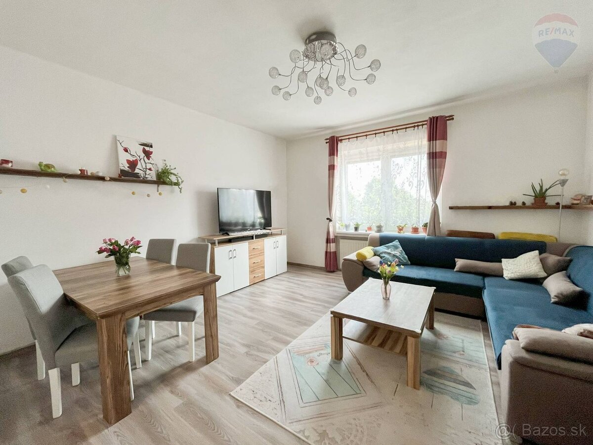 PREDANÉ Predaj: 3-izbový byt s krbom priamo v centre L - 5