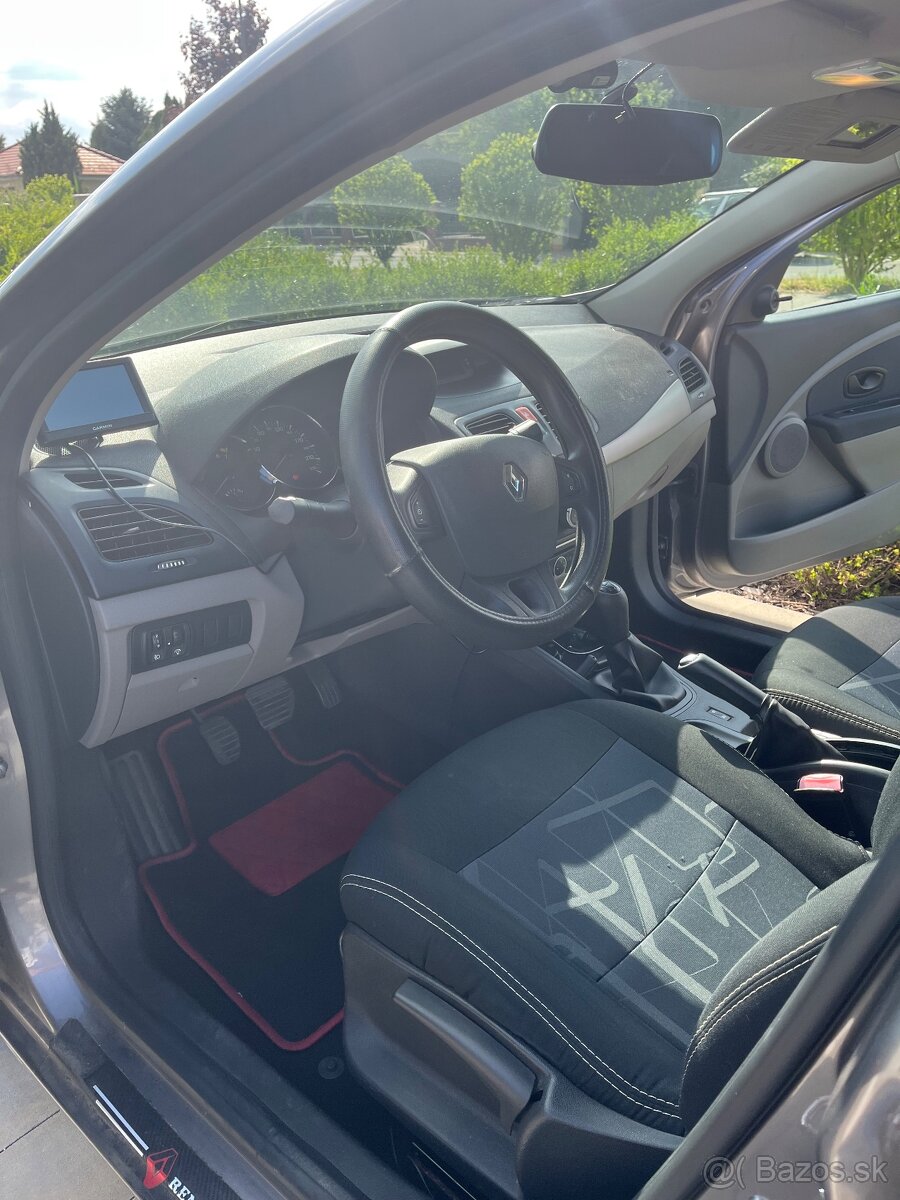 Renault Megane - 5